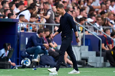 التضحية بماستانتونو وتبديل غير مبرر.. قرارات ألونسو تتسبب في سقوط مدوٍ لريال مدريد (تحليل)